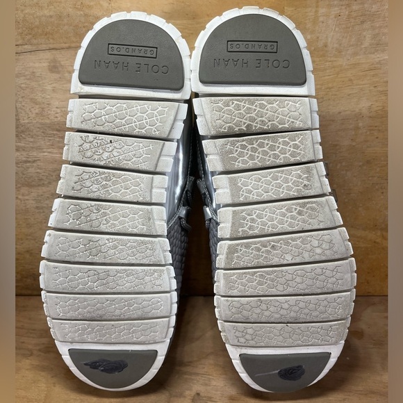 Cole Haan ZeroGrand Quilted Womens Size 9B Shoes Sneakers Gray Silver - Picture 7 of 8